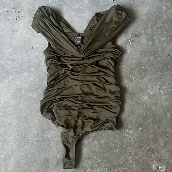 NWOT EXPRESS BODY CONTOUR - Picture 1 of 5